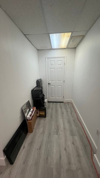 More Photos Of 8283 NW 64th St, Miami Light Distribution For Lease