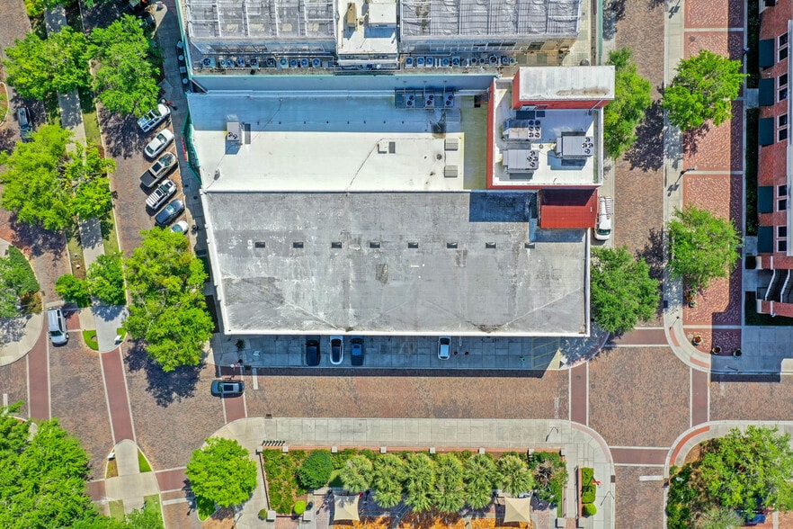 More Photos Of 162 W Plant St, Winter Garden General Retail For Lease