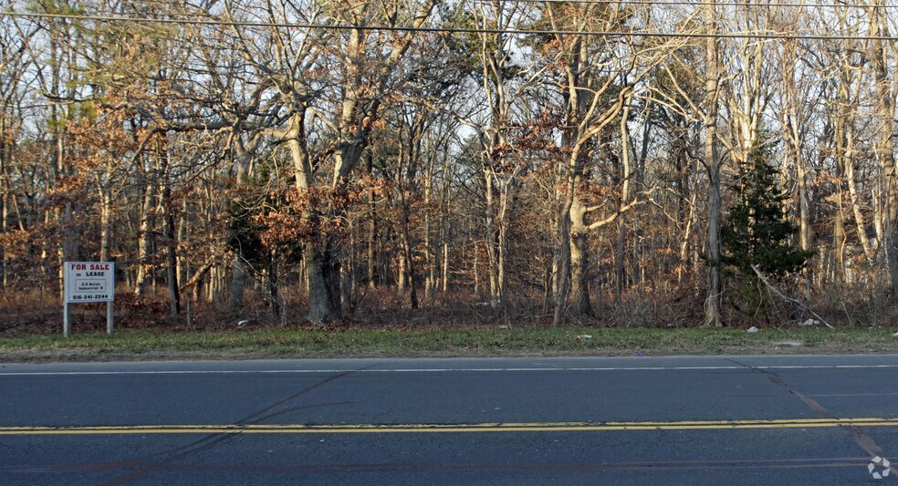 Primary Photo Of Rt-25 @ Rt-25A, Calverton Land For Sale