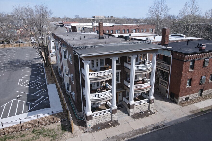 More Photos Of 3433-3435 Central St, Kansas City Apartments For Sale