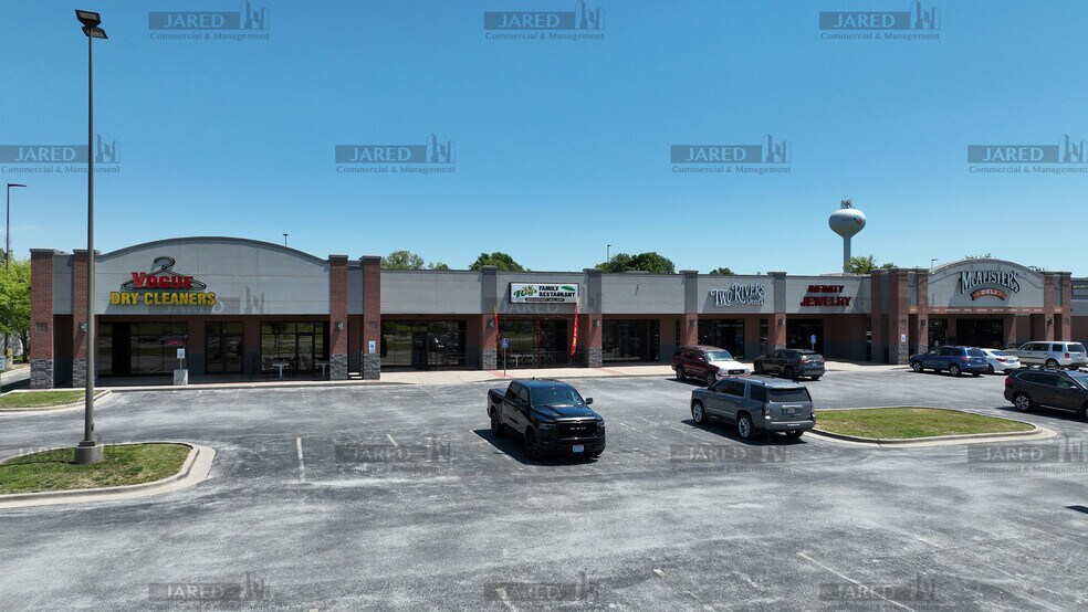 More Photos Of 701-703 N McCroskey St, Nixa Unknown For Lease
