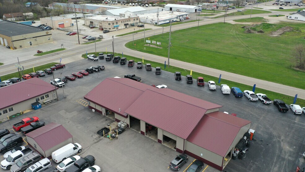 More Photos Of 11 W US Highway 6, Peru Auto Dealership For Sale