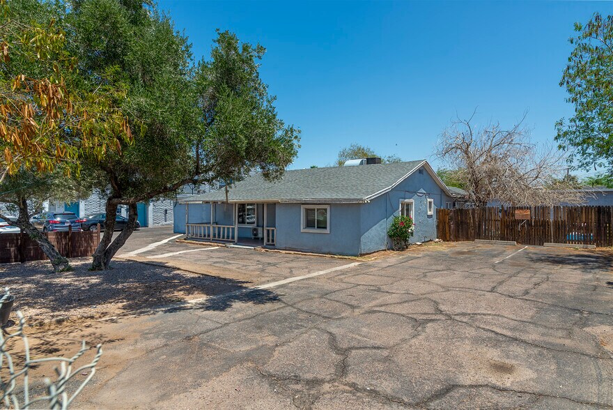 More Photos Of 525 N 32nd St, Phoenix Apartments For Sale