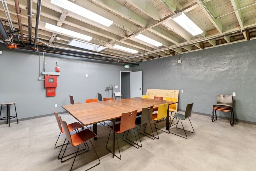 More Photos Of 625 Main St, Watsonville Freestanding For Sale