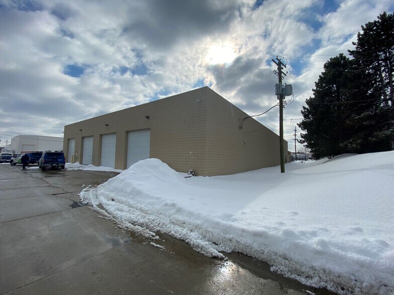 More Photos Of 6475 19 1/2 Mile Rd, Sterling Heights Manufacturing For Sale