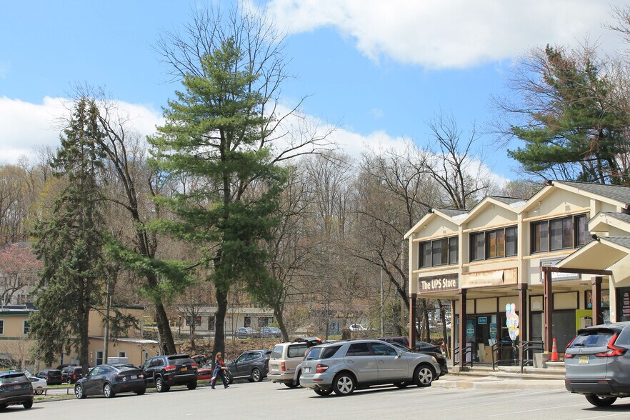 Primary Photo Of 72-82 N State Rd, Briarcliff Manor, Briarcliff Manor Storefront Retail Office For Lease