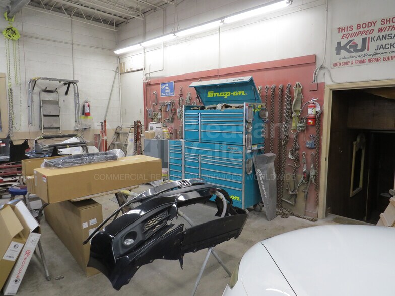 More Photos Of 6284 Manchester Rd, Clinton Auto Repair For Sale
