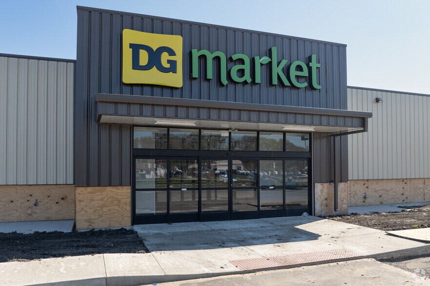 More Photos Of 3501 W 37th Ave, Hobart Convenience Store For Sale