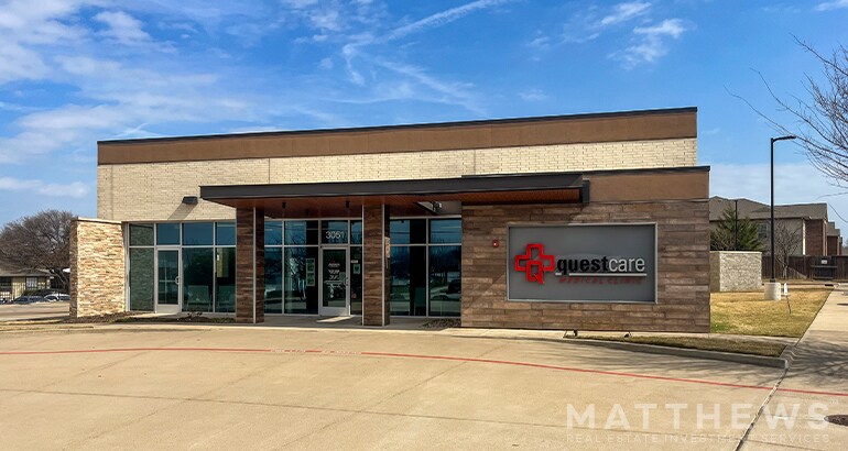 Primary Photo Of 3051 S Center St, Arlington Healthcare For Sale