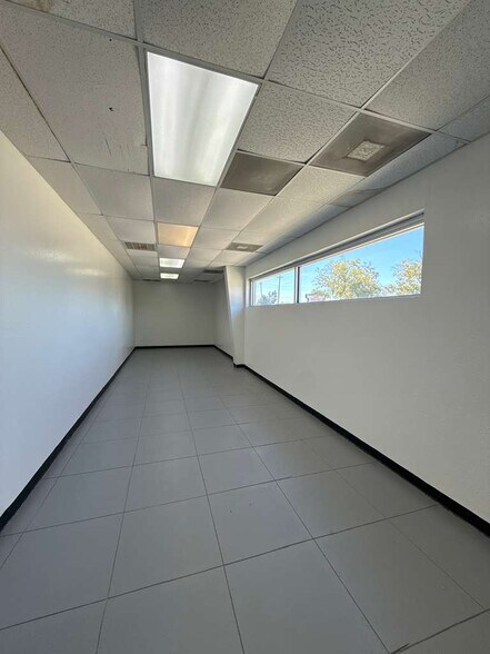 More Photos Of 2910 Antoine Dr, Houston Storefront Retail Office For Sale
