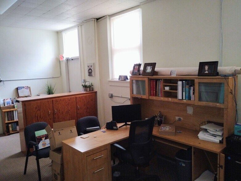 More Photos Of 906 Elm St, Coffeyville Religious Facility For Sale