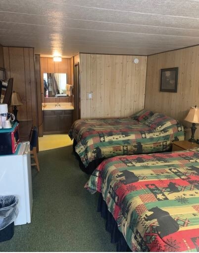 More Photos Of 801 N River St, Spooner Hotel For Sale