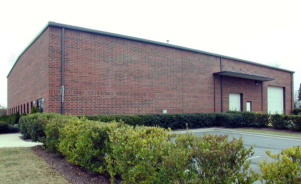 More Photos Of 11900 Sam Roper Dr, Charlotte Light Manufacturing For Lease