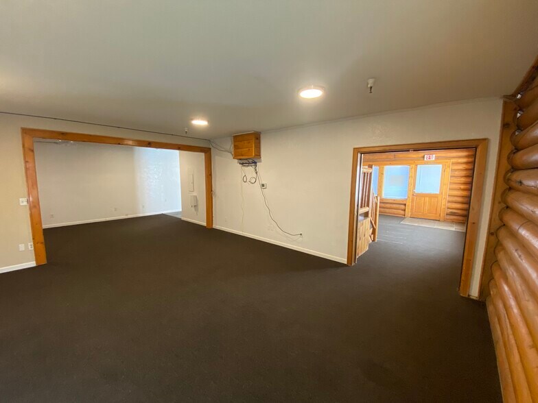 More Photos Of 3971 Durock Rd, Shingle Springs Showroom For Sale