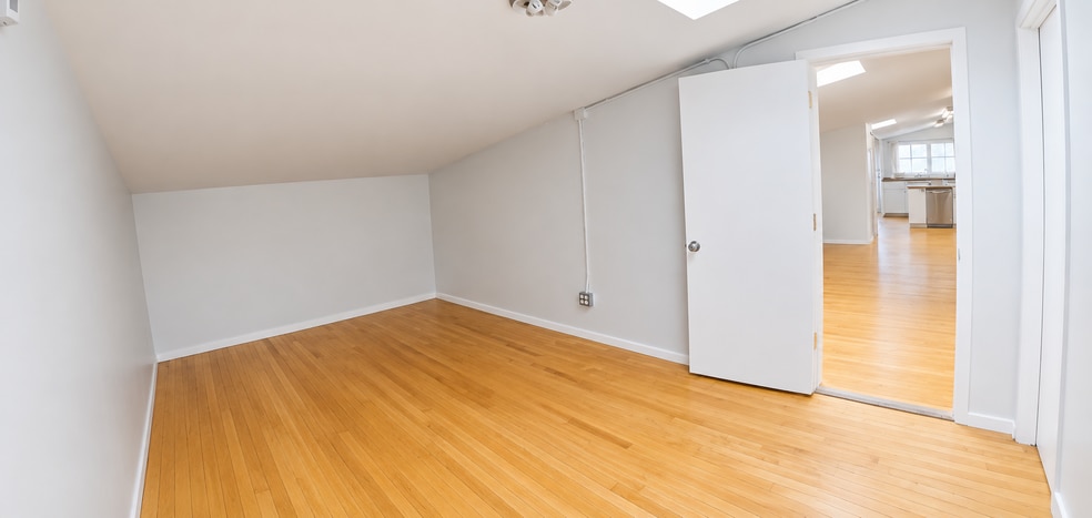 More Photos Of 43-45 Norfolk St, San Francisco Warehouse For Sale