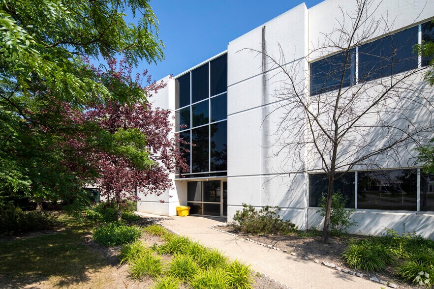 More Photos Of 25 Grand Marshall Dr, Toronto Warehouse For Lease