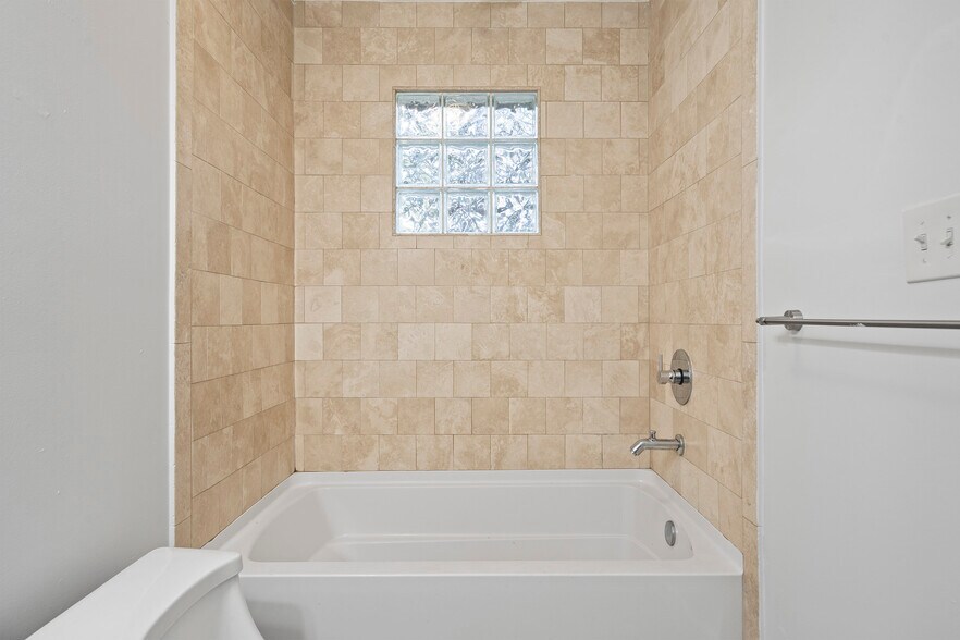 More Photos Of 2526 Durwood St, Austin Apartments For Sale