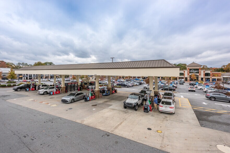 More Photos Of 4920 Roswell Rd NE, Atlanta Storefront For Sale