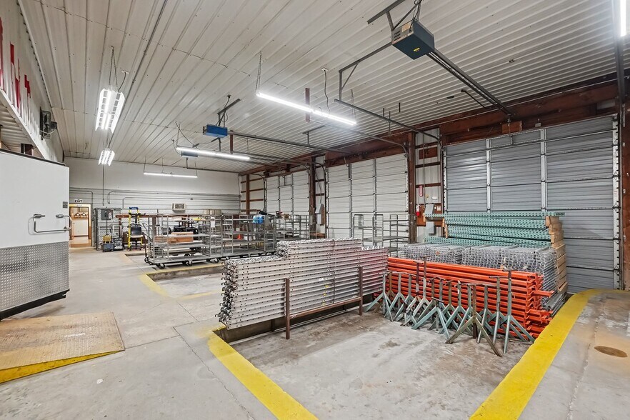 More Photos Of 1230 Locust St, Fremont Manufacturing For Lease