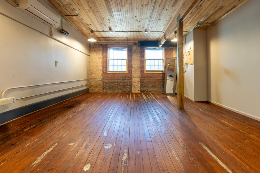 More Photos Of 221 Main St, Fort Mill Office For Lease