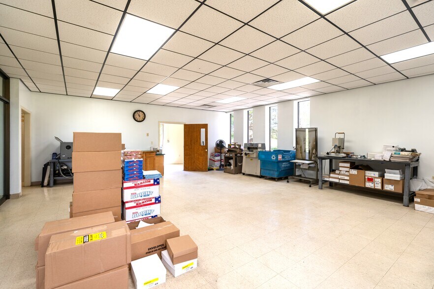 More Photos Of 5982 E Molloy Rd, Mattydale Medical For Sale