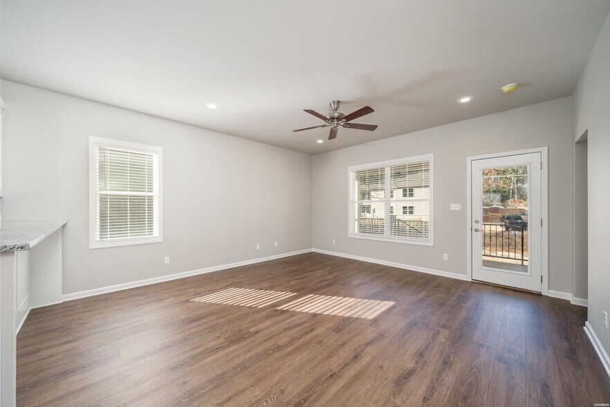 More Photos Of 102 & 106 Cheyenne St, Hot Springs National Park Apartments For Sale