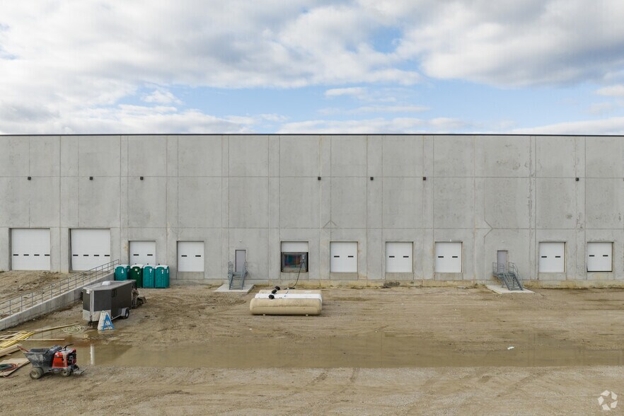 More Photos Of 10 Eastwood Dr, Luckey Manufacturing For Sale