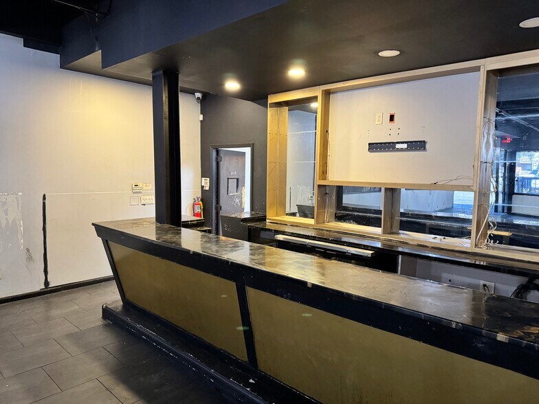 More Photos Of 1353 Clairmont Rd, Decatur General Retail For Lease