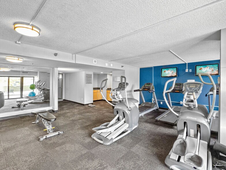 More Photos Of 615 Park St, Des Moines Apartments For Sale