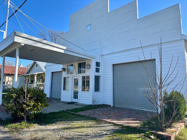More Photos Of 18729 Carter St, Tuolumne Flex For Sale