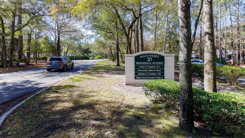 More Photos Of 70 N Main St, Hilton Head Island Office For Sale