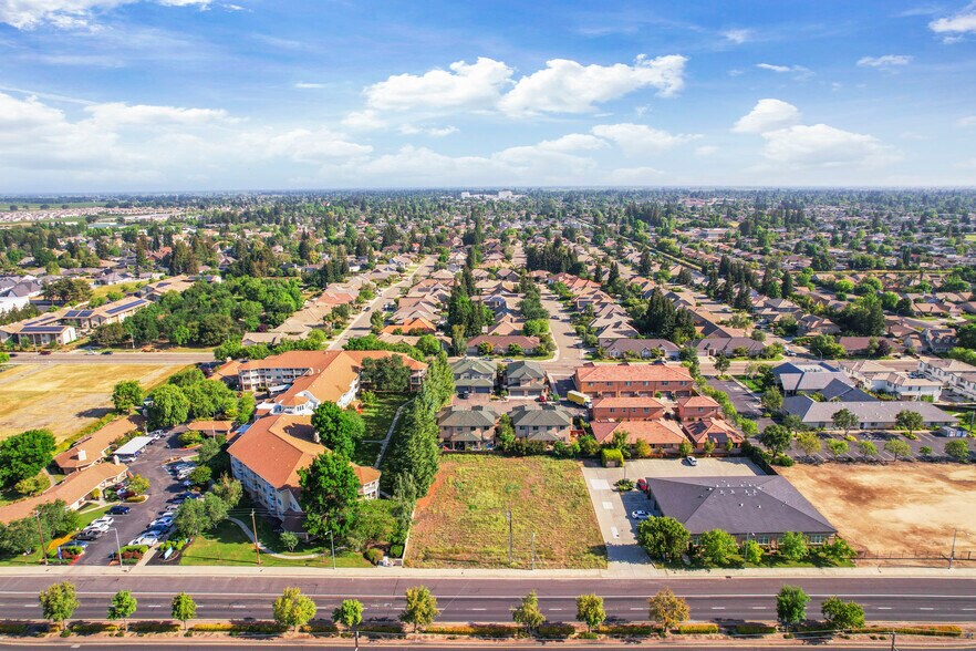 More Photos Of 2115 W Kettleman Ln, Lodi Land For Sale