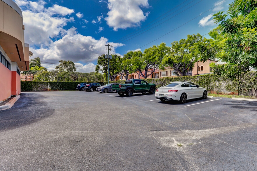 More Photos Of 3537 Forest Hill Blvd, West Palm Beach Medical For Lease