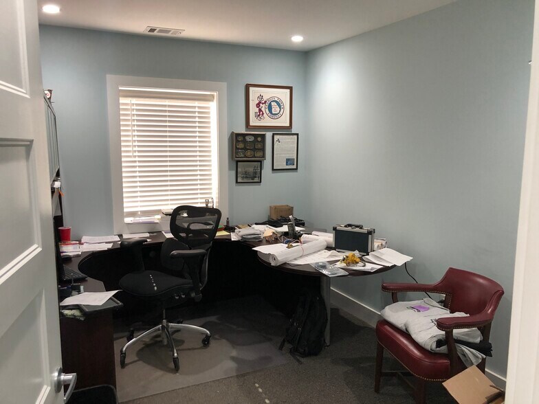 More Photos Of 164 Bobby Boss Dr, Loganville Warehouse For Lease