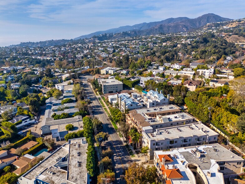 More Photos Of 16117 W Sunset Blvd, Pacific Palisades Apartments For Sale