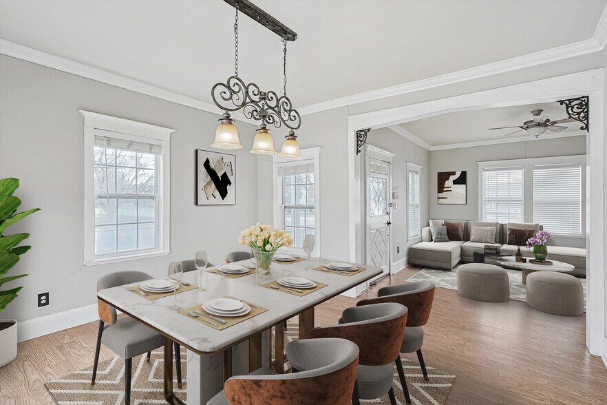 More Photos Of 111 S Pine St, Roanoke General Retail For Sale