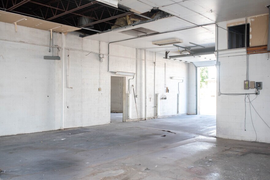 More Photos Of 1102 Island St, La Crosse Industrial For Sale