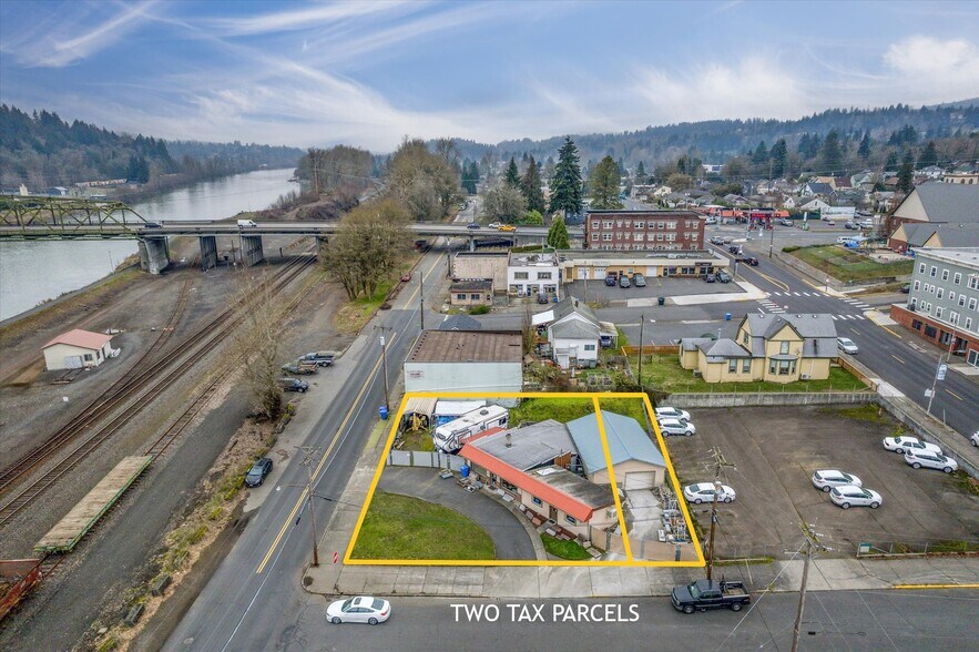 More Photos Of 101 Academy St, Kelso Distribution For Sale