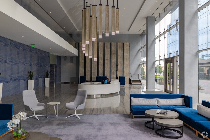 More Photos Of 9655 Katy Fwy, Houston Unknown For Lease