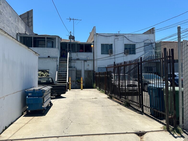 More Photos Of 2501-2505 W Manchester Blvd, Inglewood Office Residential For Sale