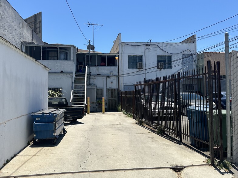 More Photos Of 2501-2505 W Manchester Blvd, Inglewood Office Residential For Lease