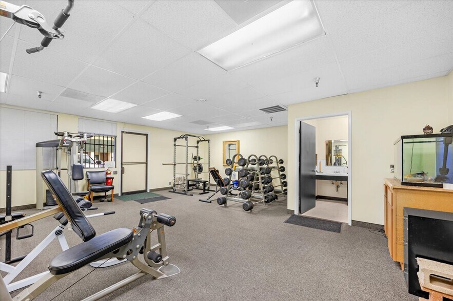 More Photos Of 5750 E Shields #102 ave, Fresno Industrial For Sale