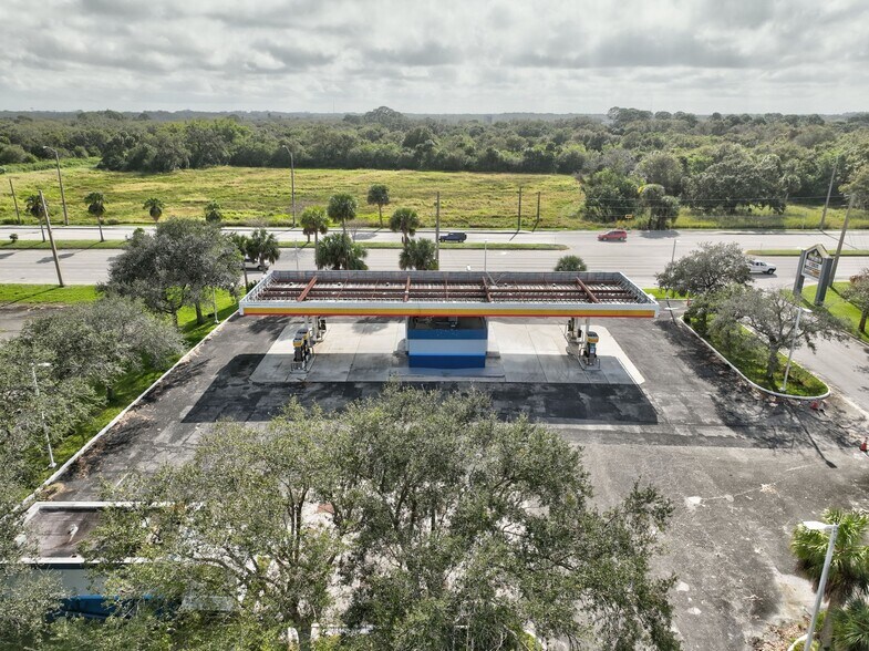 More Photos Of 4696 Okeechobee Rd, Fort Pierce Service Station For Sale