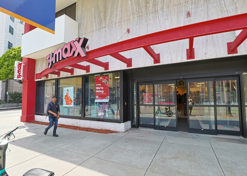 More Photos Of 1251 4th St, Santa Monica Storefront For Sale