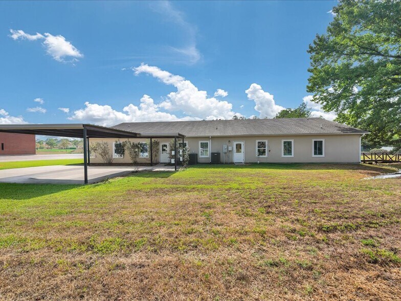 More Photos Of 203 Christie Dr, Lufkin Healthcare For Sale