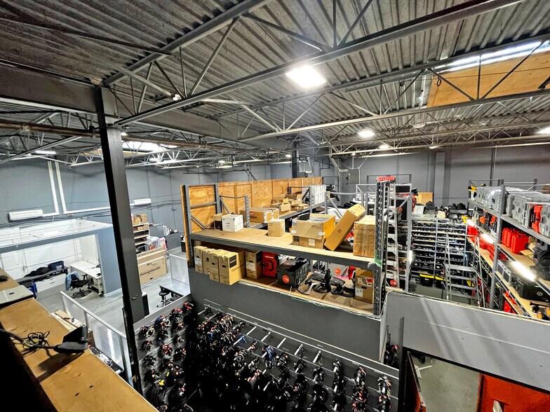 More Photos Of 1457-1469 Venables St, Vancouver Showroom For Lease