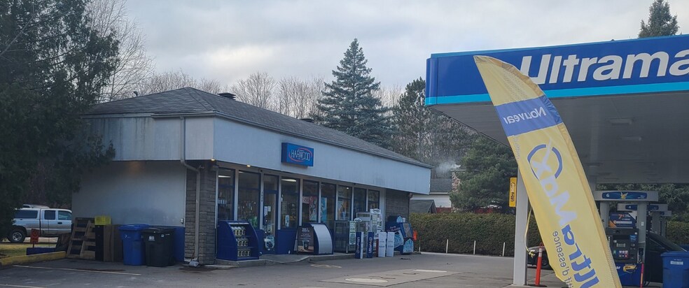 More Photos Of 3620 Rte Harwood, Vaudreuil-dorion Service Station For Sale