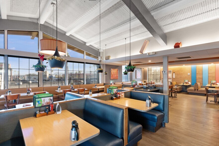 More Photos Of 4860 Boulder Hwy, Las Vegas Restaurant For Sale