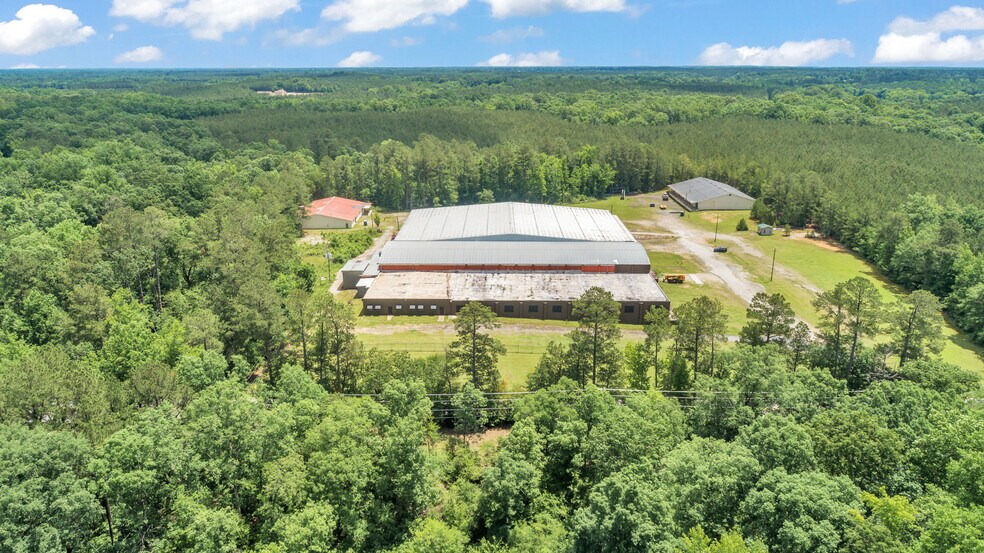 More Photos Of 121 Trotter Industrial Ln, Saluda Warehouse For Lease