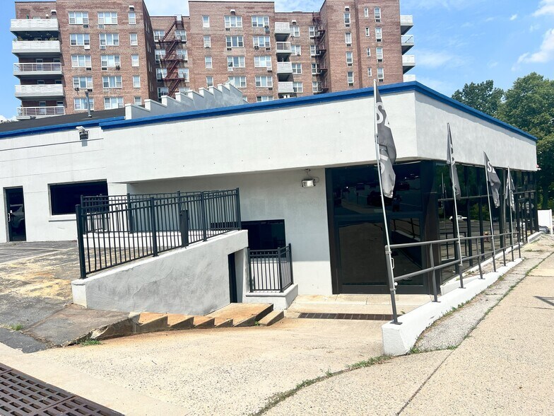More Photos Of 1245 Central Park Ave, Yonkers Auto Dealership For Lease